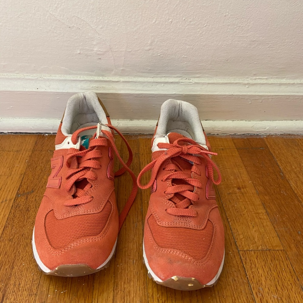 New balance shoes
